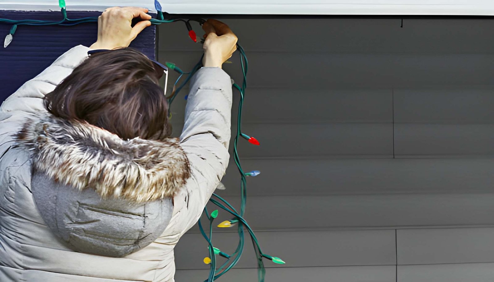 When Should Fraser Valley Homeowners Schedule Christmas Light Installation?