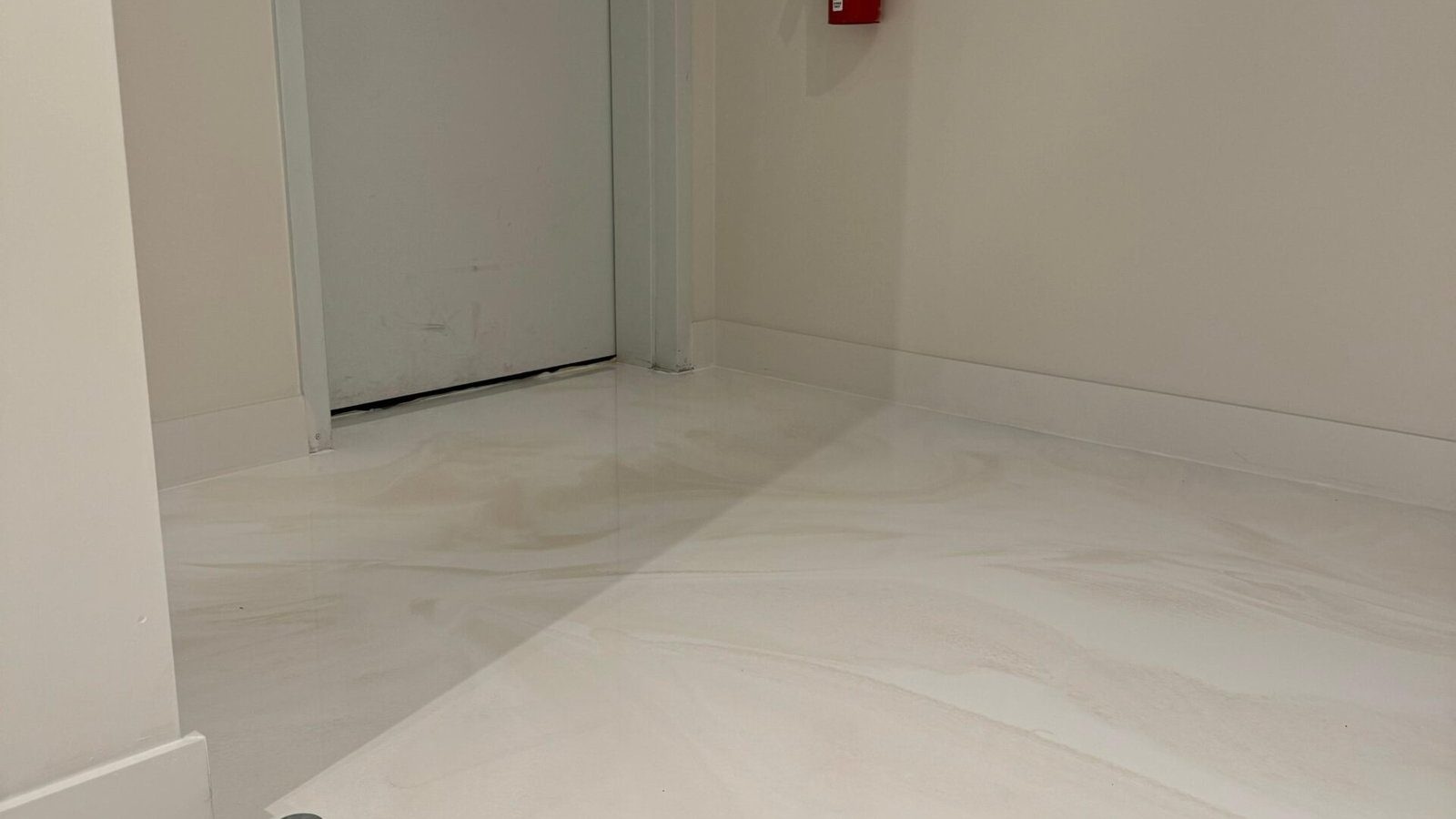metallic-epoxy-flooring-vancouver-10-scaled.jpg